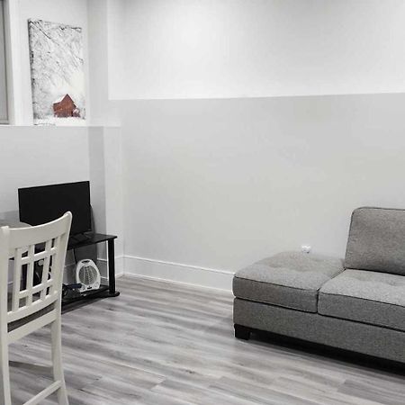 Scarborough New 2-Bedroom Basement 多伦多 外观 照片